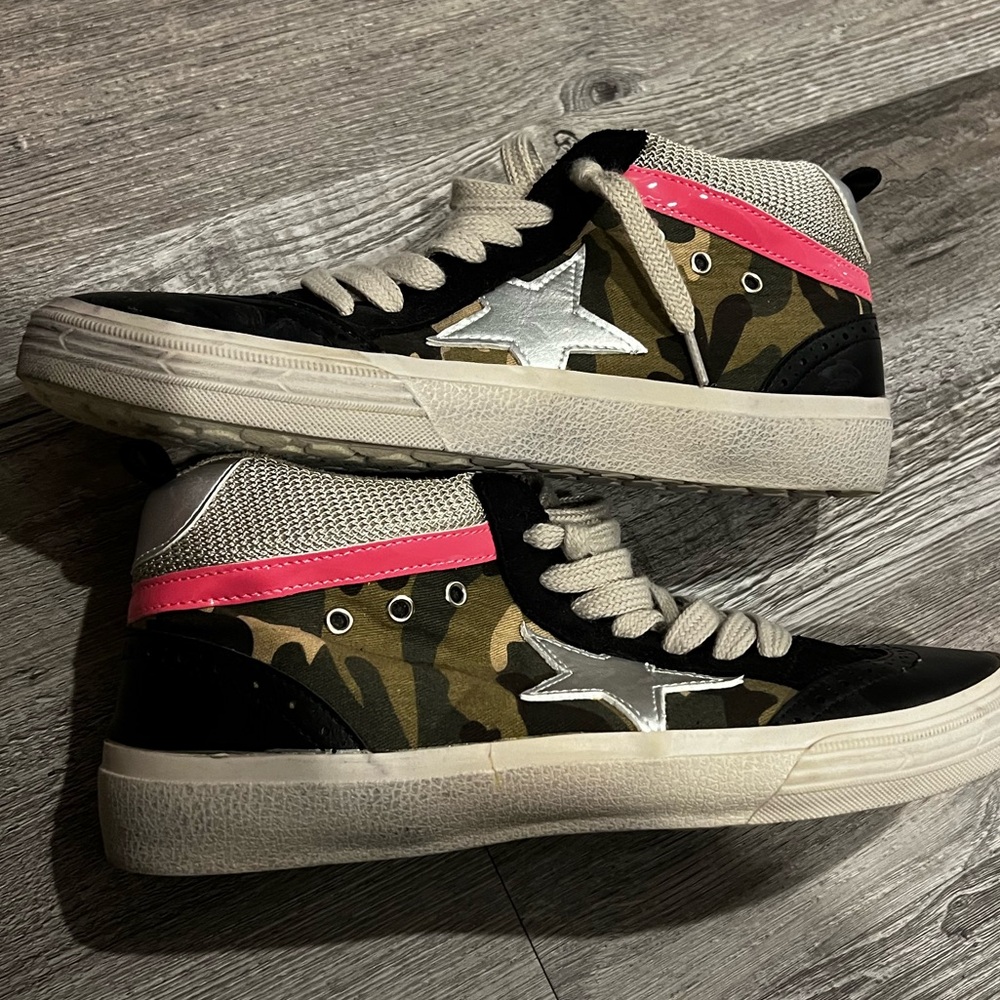 Shu Shop, women’s size 9, like new condition